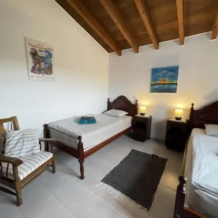 Da Silva Surfcamp- 2 Bettzimmer Mit Fruehstueck Apartamento