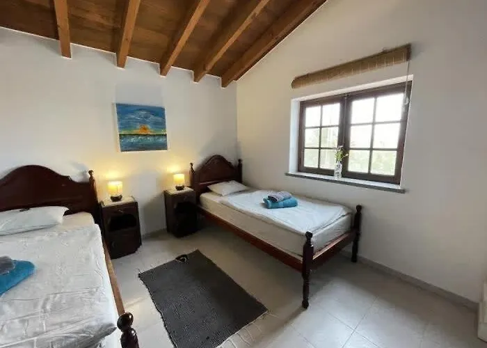 Da Silva Surfcamp- 2 Bettzimmer Mit Fruehstueck Apartment Lourinha (Lisbon)